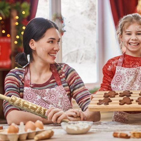 Rouleau de Noël en Bois Naturel pour Biscuits - Outil de Patisserie Décoratif (1/5)