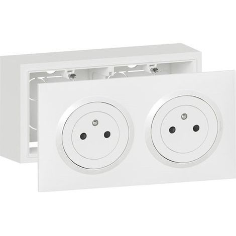 Legrand Dooxie Kit Enchufe 2 Puestos Blanco Superficie