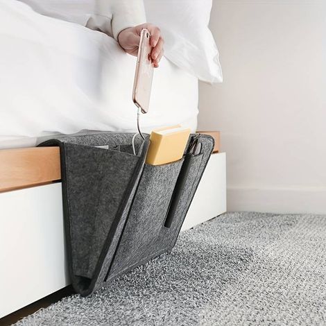 Sac de chevet suspendu en feutre à 3 poches, pliable et sans perçage, idéal pour ranger livres, télécommande, téléphone et lunettes.