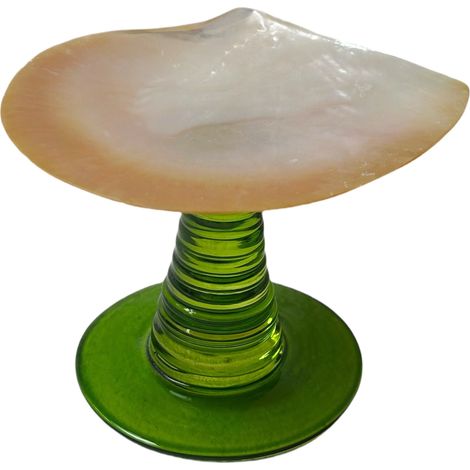 Verre à vin à pied en coquillage naturel, verre artistique en coquillage irrégulier, décoration intérieure.