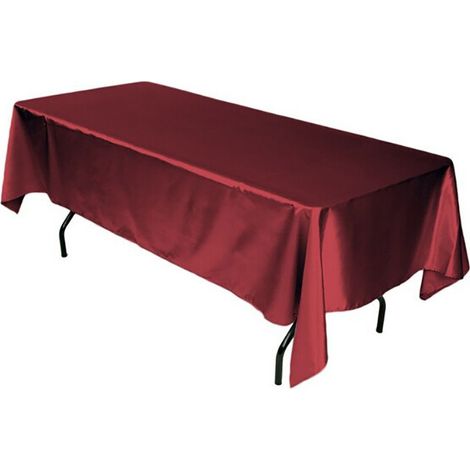 La nappe rectangulaire bordeaux en polyester (147 cm x 259 cm) – infroissable et durable – est idéale pour les fêtes et les événements. (1/5)