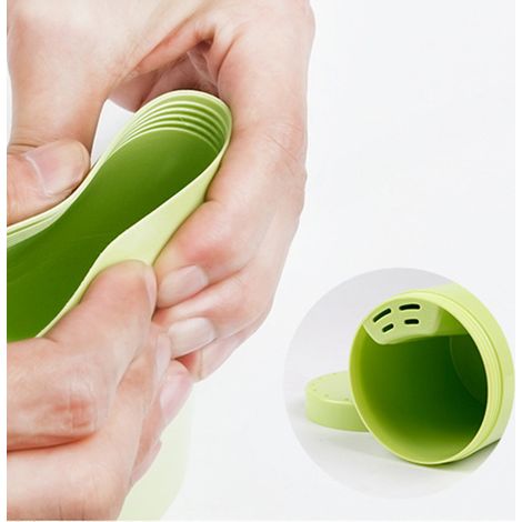 Ensemble de 5 flacons de voyage avec gobelet, distributeur de shampoing et gel douche, peigne et miroir de maquillage. Kit vert. (1/5)