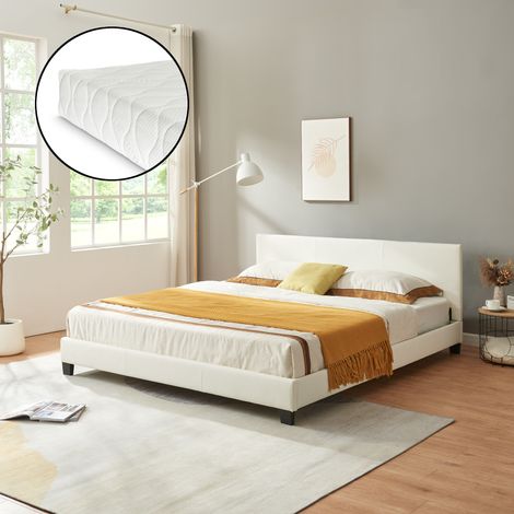 Letto Matrimoniale King Size Albacete con Testiera Alta e Materasso 180x200 cm Similpelle Bianco Corium