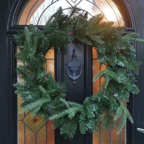 50cm Festive Green Norfolk Pine Christmas Wreath PE/PVC Tips (1/5)