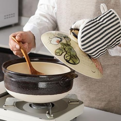 1 paire de mini maniques de cuisine, maniques résistantes à la chaleur, maniques courtes avec anneaux de suspension, idéales pour griller, cuire au four, faire des grillades et des barbecues. (Noir) (1/4)