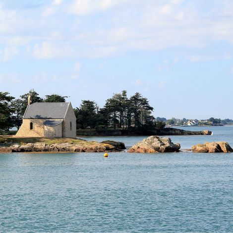 Tableau sur toile chapelle île Bret 30x30 cm - Impression sur Toile Murale Décorative - Image imprimée en HD sur Toile - Toile sur Châssis en Bois FSC - Fabriqué en France (1/4)