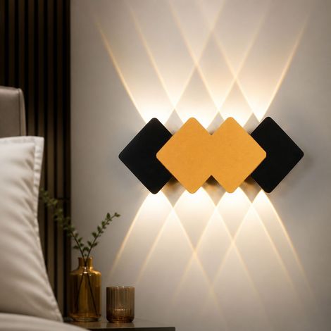 Applique murale design losange noir et or, éclairage haut bas, métal brossé style luxe moderne pour intérieur extérieur (1/4)
