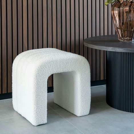 Pouf tabouret design blanc, effet fourrure BRUGES (1/4)