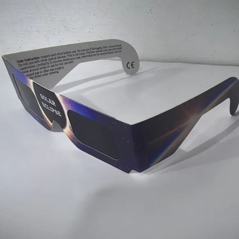 Lunettes d'éclipse solaire (8 paires) - Conformes à la norme ISO 12312-2:2015, certifiées CE, ce sont des lunettes de protection solaire sûres pour l'observation directe du soleil (continent européen) (1/3)