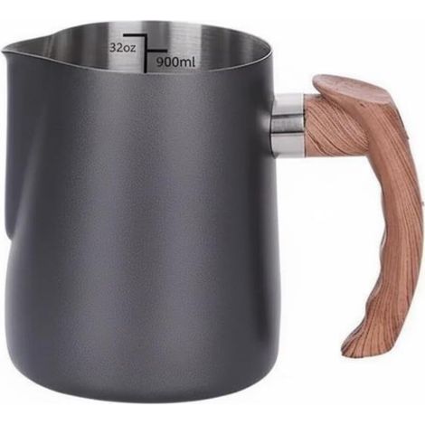 Pichet à Mousse de Lait Professionnel Poignée Bois Élégante Marquage Volume Interne Bec Verseur Contrôlé Accessoire pour Cappuccino Adapté aux Baristas et Cuisine Quotidienne, Noir, 900ML (1/5)