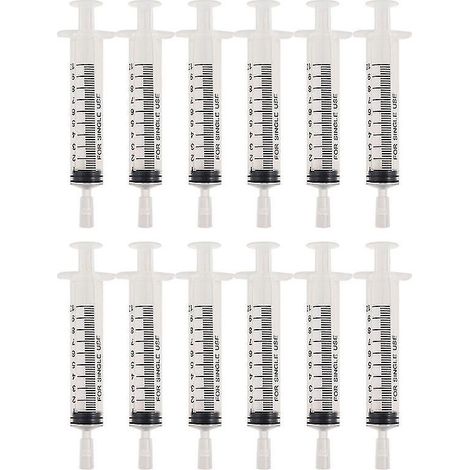 12 seringues à liquide (1/3)