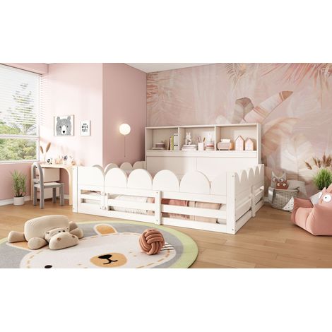 Lit enfant au sol en bois blanc 140x200 cm avec barrière, porte, étagère et sommier à lattes (1/5)
