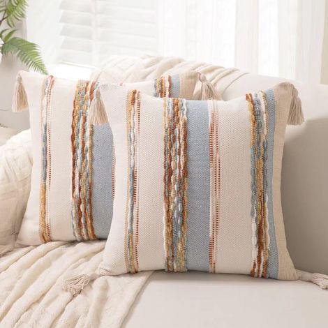 BEBUSINGOTO Lot de 2 housses de coussin bohème 45 x 45 cm, tissées et touffetées, style ferme, avec pompons, motif rayé texturé, neutre, bleu clair (1/5)