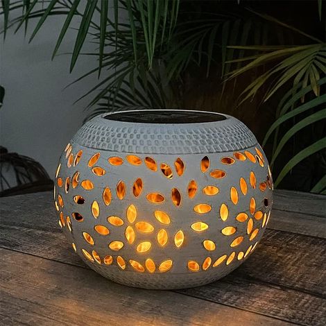 Lampe solaire d'extérieur vintage en métal avec flamme vacillante LED réaliste décorative d'extérieur étanche effet flamme décorations de jardin (1 pièce, blanc)