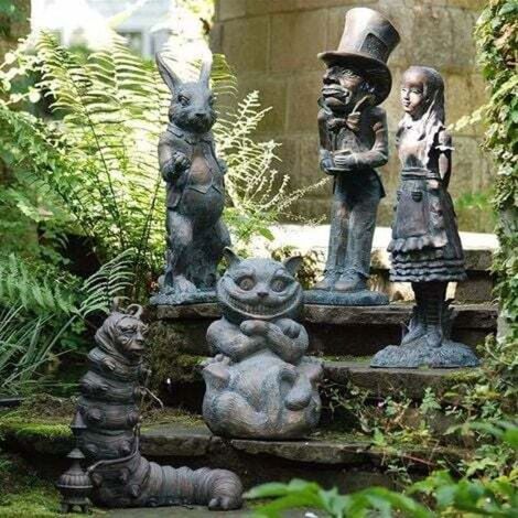 Gartenskulpturen-Set „Wunderland“, Alice im Wunderland-Statue, Dekoration für drinnen und draußen (Garten/Terrasse)