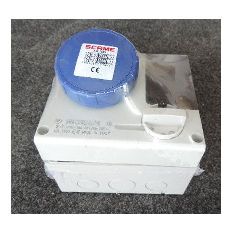 Prise socle saillie verrouillable 2P+T 16A femelle 200-250V 50-60Hz bleu 6h avec porte-fusible base 136x125mm étanche IP67 OMNIA