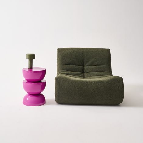Table d'appoint. bout de canapé. table de chevet en métal effet glossy rose Coumba. Ø32 x H 46.5cm
