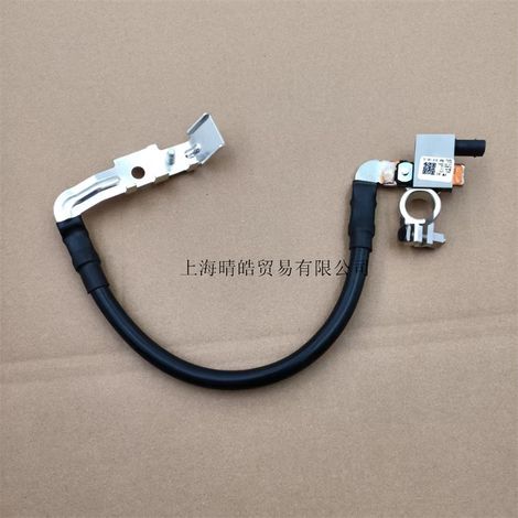 5QA915181C 181D 181BA ist ein Start-Stopp-Kabel für den Minuspol von Batterien, die in Volkswagen Teramont, Tiguan L, Tayron und Viloran verwendet werden. (1/4)