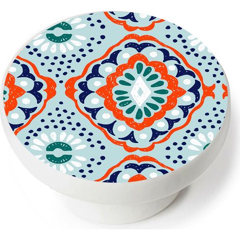 Bouton de meuble  Style décoratif  Fabriqué en hêtre  Finition illustrée  Mesures 383822mm  Système de fixation  Comprend des vis M4  2 unités - talla