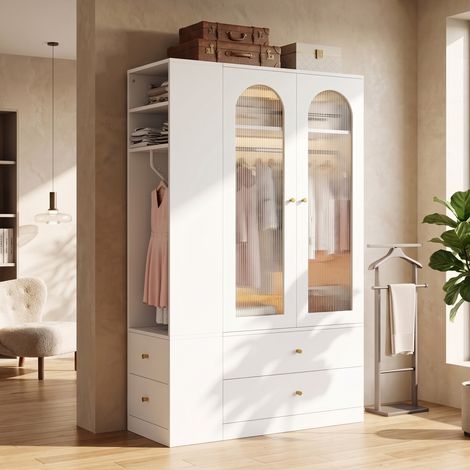 Armoire 200 cm avec miroir et 2 portes, 4 tiroirs, penderie avec tringle et étagères, meuble de rangement moderne en MDF et acier, effet chêne (1/5)