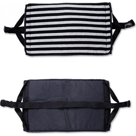 Amaca portatile in cotone nero con gambe, ideale per ufficio e treno. (1/5)