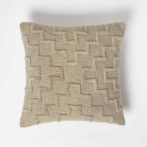 HOMESCAPES Geometric Beige Tufted Cotton Cushion 45 x 45 cm (1/5)