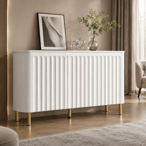 Credenza 3 ante senza maniglie in MDF bianco, rilievi scanalati e piedi in metallo, 135 x 36 x 78 cm (1/5)