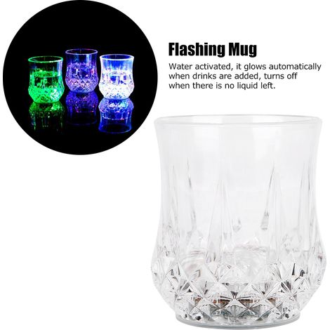 Verre LED Sensor Lumière Couleur Changeante Automatique Mug Bar Disco Party Dimensions 8.6x7.2x7.2cm Couleur Transparent Matière Acrylique 2 Batteries CR2025 Durée Lumière 40h 1 Pièce (1/5)