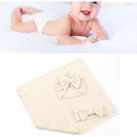 3-teiliges Babyset: Decke und Stirnband, aus Baumwolle und Polyester in Weizenfarbe, mit beigefarbenem Gummiband. (1/5)