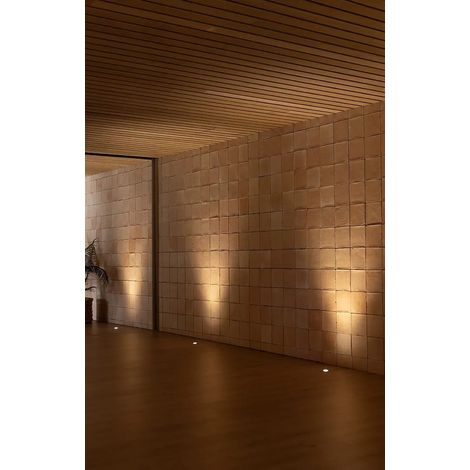 Faro Barcelona – Encastré de sol LED inoxydable satiné et noir mat – Indice de protection IP67 – Résistance aux chocs 8 – 70728