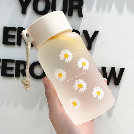 Bouteille d'eau en plastique transparent de 500 ml sans BPA, tasse de sport de plein air portable pour étudiant avec corde givrée 6 fleurs (1/3)