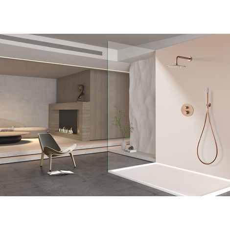 Conjunto de ducha termostático empotrado con rociador a pared acabado oro rosa cepillado Line de Imex (1/2)
