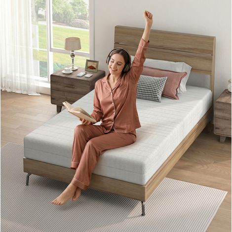 Matelas 140x200 cm ergonomique en mousse D25, hauteur 20 cm, soutien médium, housse 3D respirante et lavable, blanc, pour chambre ou invités CHICFURN (1/5)