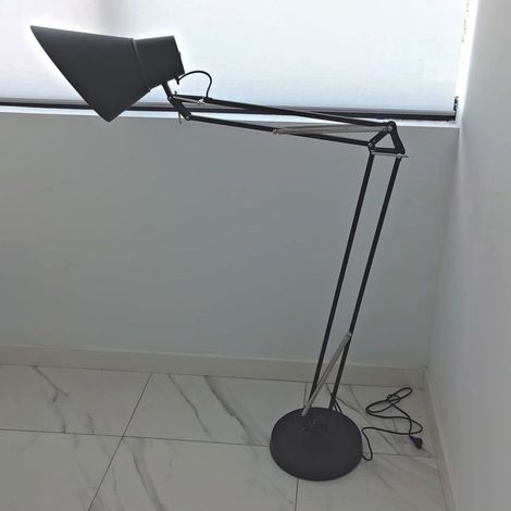 Lámpara de Pie Orientable E27 de Metal Negro o Blanco  Estilo Industrial para Lectura