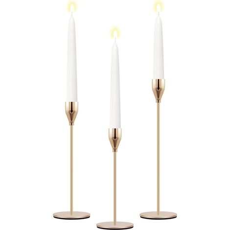 Ensemble de 3 bougeoirs dorés en métal pour bougies coniques, idéal comme centre de table. (1/5)