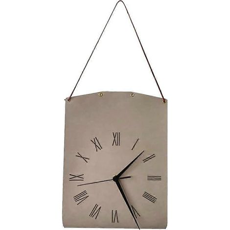 Eine einzigartige, schultertaschenförmige Wanduhr aus dezentem, braunem Leder, ideal zur Dekoration eines Mädchenzimmers. Dekoratives Accessoire. (1/5)