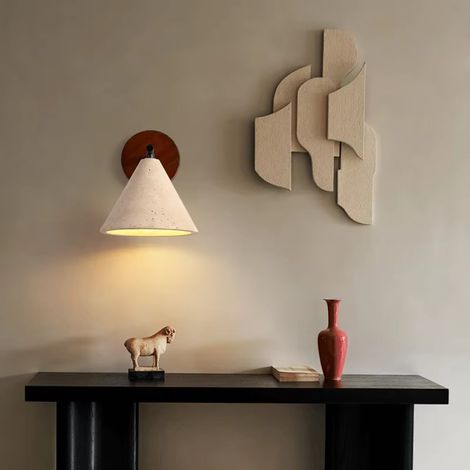 Applique murale en travertin (Lumière blanc froid) — Lampe murale décorative de style évasé pour chambres et salons (1/5)