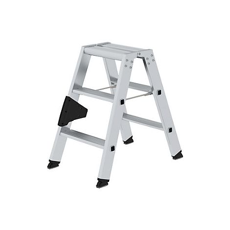 Escalera tipo tijera de peldaños planos  ascenso por ambos lados