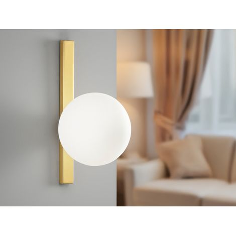 Wandleuchte ENOIRE 1-flammig Gold mit Glaskugel Opalweiß, Höhe 28cm