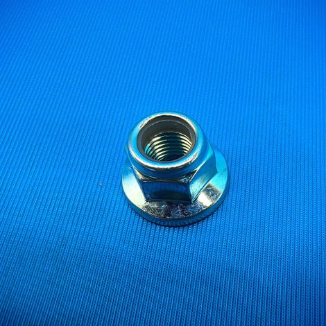 01225-00521 is suitable for Nissan muffler fixing nuts and exhaust pipe fixing nuts. (1/4)