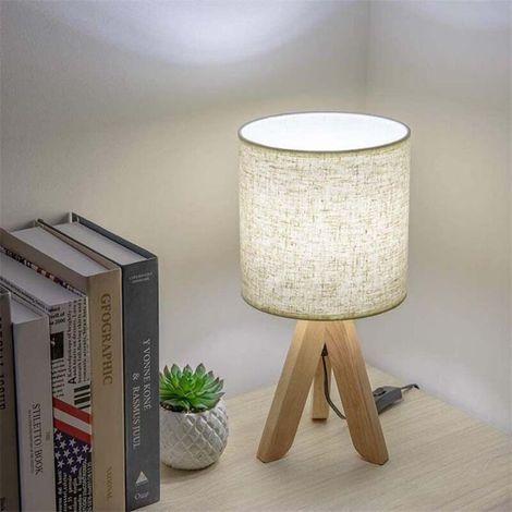 Lampe de table nordique à trois têtes en bois et tissu, lampe de chevet simple adaptée au bureau, à la chambre à coucher, au salon (1/3)