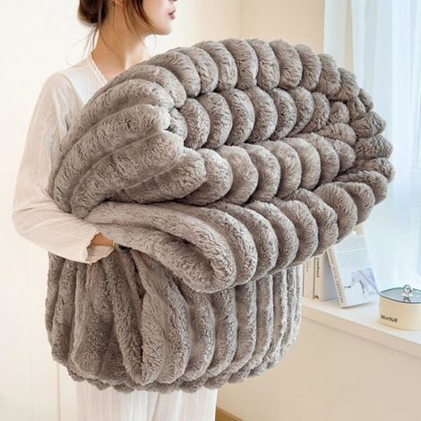 Plaid Déco Maison Motif Lapin Couverture Adulte Femme Polaire Super Doux Grand Format Pour Canapé Lit et Détente-200x230 cm (1/3)