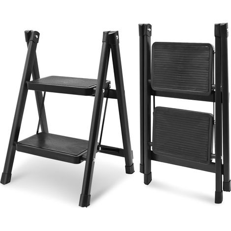 Escabeau 2 Marches, Marche Pied Pliable avec Pédales Élargies et Pieds Antidérapants, Échelle Marchepied Robuste pour Maison, Cuisine, Bureau, Intérieur, Extérieur, Noir (1/5)