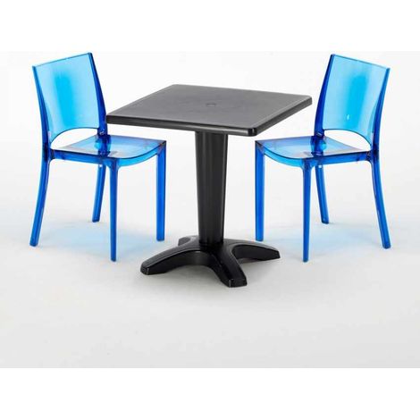 Tisch Quadratisch mit 2 Bunten Polycarbonat Outdoor Stühlen Grand Soleil Cafè