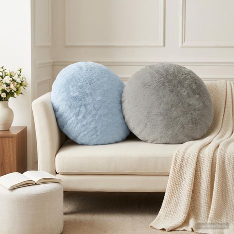 vidaXL Cushion Cover 2 pcs HEERLEN Light Blue 脴 60 cm Faux Rabbit Fur (1/5)