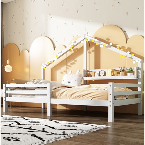 Cama infantil casita 90/200 cm blanca de pino con estante trasero y barrera de seguridad (1/5)