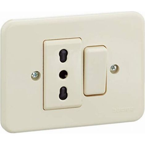 1 Pulsante + 1 Presa10 A Domino (Bticino Cod. 1206) (1/4)