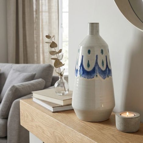 Coastal Wave Terracotta Brush Vase (1/2)
