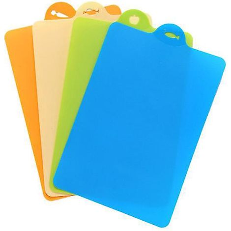 4 planches à découper en plastique (1/3)
