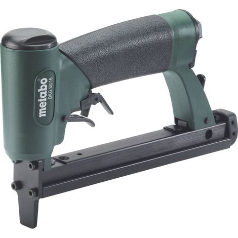 Agrafeuse pneumatique Metabo DKG 80/16DL – Longueur agrafes 4-16mm – Pression 5-7 bar – Coffret de transport inclus (1/4)